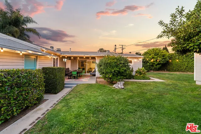 $1,299,000 | 8012 Kittyhawk Avenue, Los Angeles, CA 90045