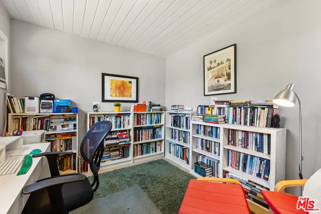 $1,299,000 | 8012 Kittyhawk Avenue, Los Angeles, CA 90045