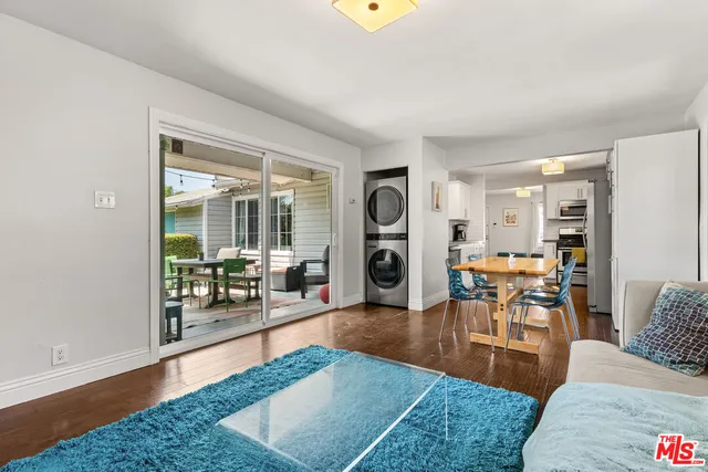 $1,299,000 | 8012 Kittyhawk Avenue, Los Angeles, CA 90045