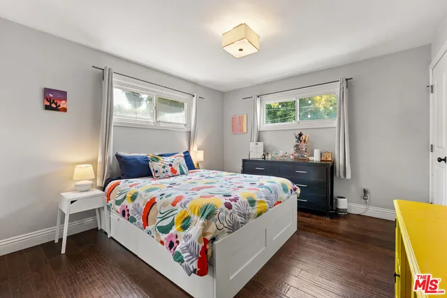 $1,299,000 | 8012 Kittyhawk Avenue, Los Angeles, CA 90045