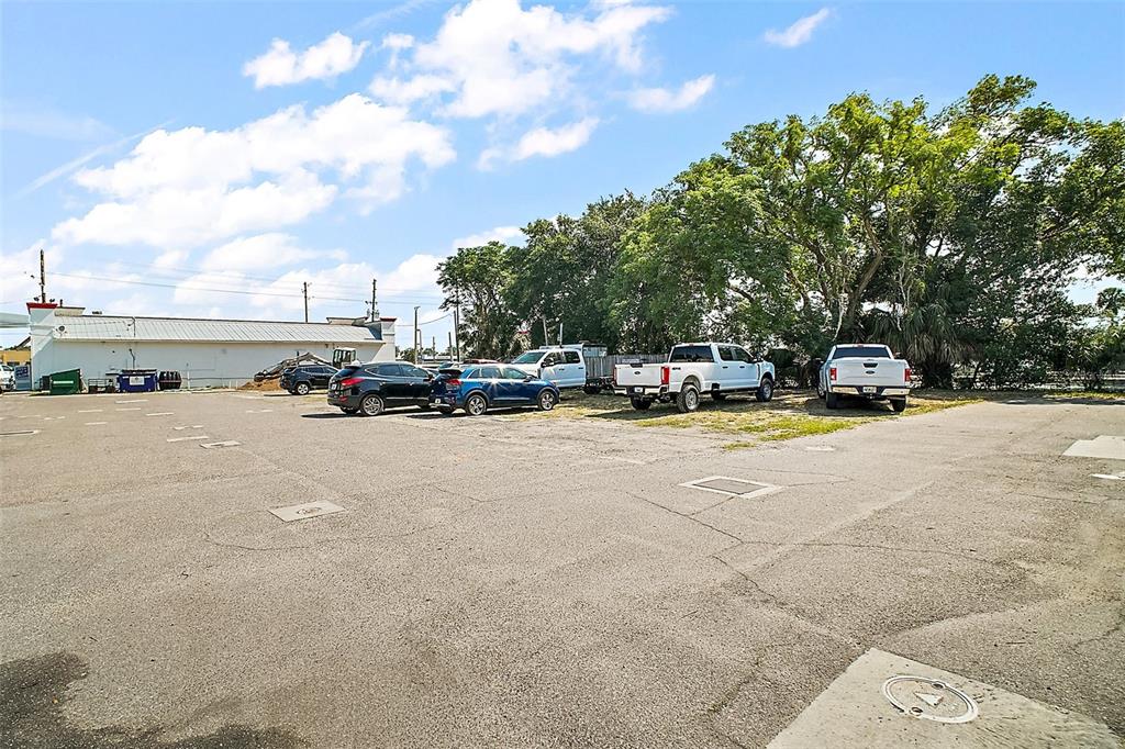 3101 Kurt Street Eustis, FL 32726 - Photo 38 of 43 a car parked on the side of the road