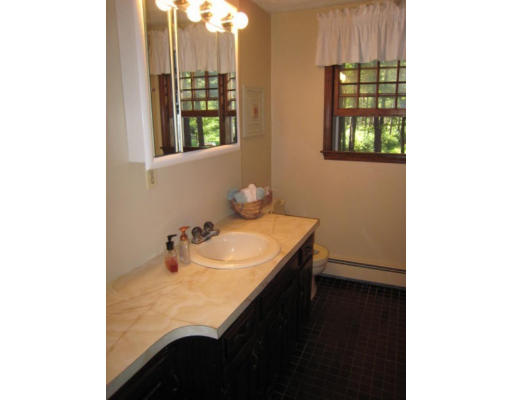 204 Bianca Road Duxbury, MA 02332 - Photo 13 of 16 Gallery Image 13