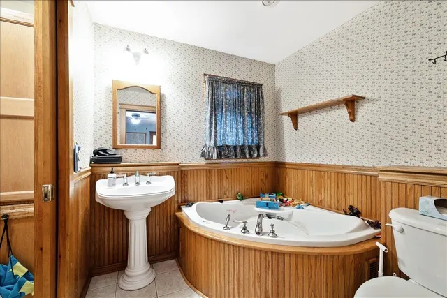 $369,900 | 43 North Elm Street, St. Albans, VT 05478