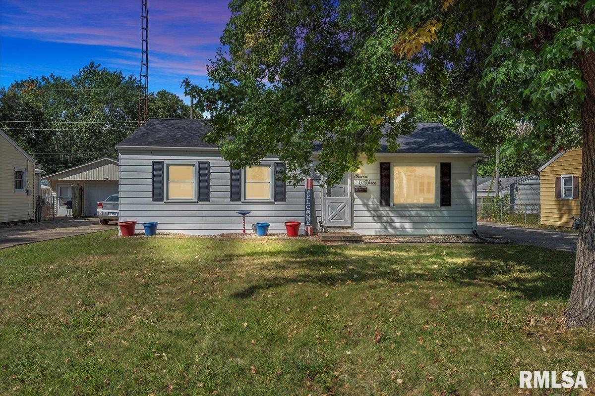 1103 Johnson Lane Springfield, IL 62702 - Photo 1 of 26