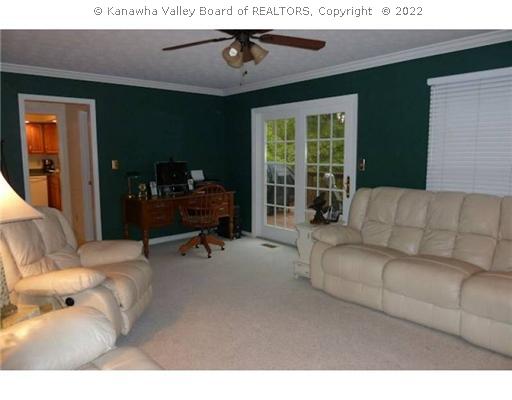 130 Summit Ridge Road Hurricane, WV 25526 - Photo 9 of 16 Den/Family/Great Room.