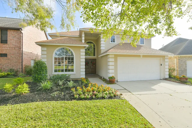 $950,000 | 309 Harbor Circle, Montgomery, TX 77356