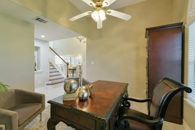 $950,000 | 309 Harbor Circle, Montgomery, TX 77356