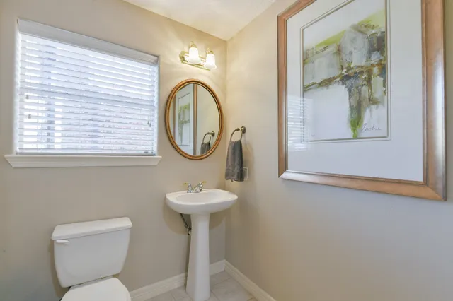 $950,000 | 309 Harbor Circle, Montgomery, TX 77356