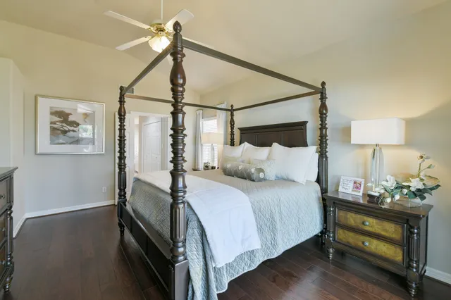 $950,000 | 309 Harbor Circle, Montgomery, TX 77356