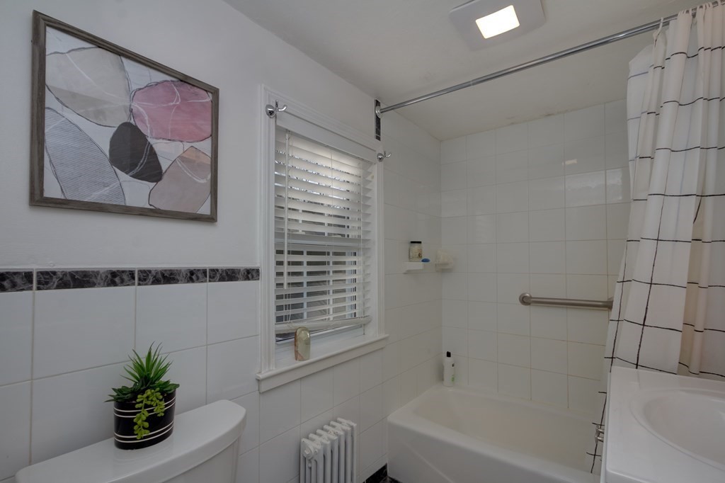 31 Roosevelt Road Newton, MA 02459 - Photo 19 of 39