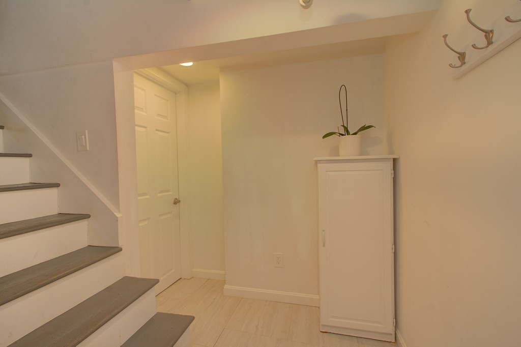 31 Roosevelt Road Newton, MA 02459 - Photo 22 of 39