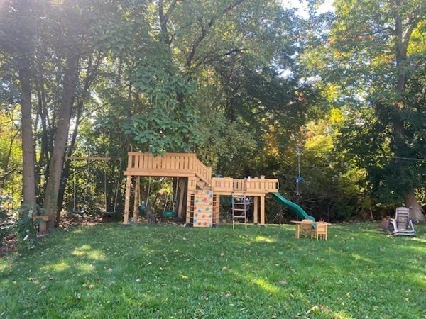 31 Roosevelt Road Newton, MA 02459 - Photo 30 of 39