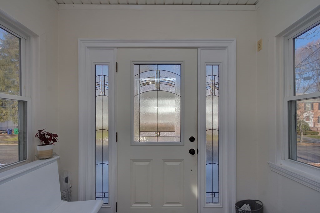 31 Roosevelt Road Newton, MA 02459 - Photo 10 of 39