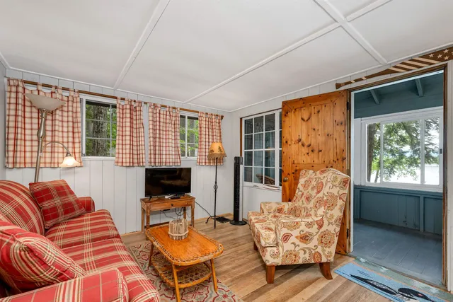 $2,300,000 | 19 Gov Wentworth Highway, Tuftonboro, NH 03894