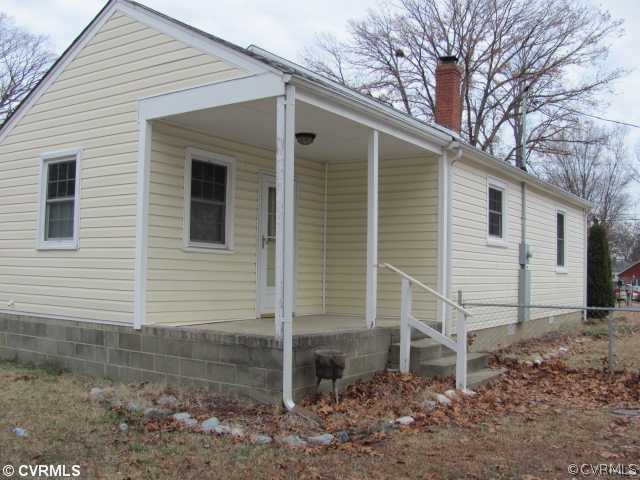 4725 Cooks Road Richmond, VA 23224 - Photo 2 of 7 Porch - Side Porch!