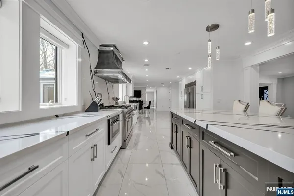 $2,950,000 | 315 Freemans Lane, Franklin Lakes, NJ 07417