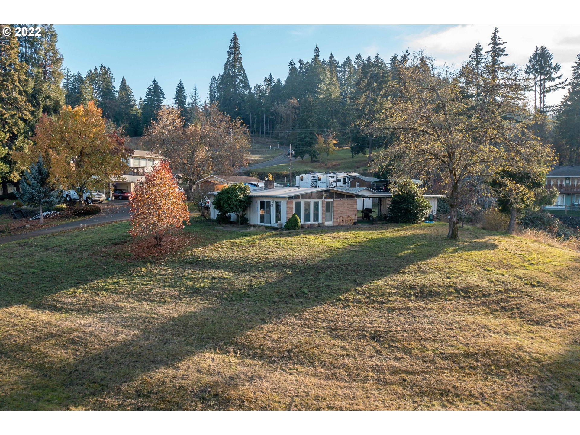 643 South State Street Sutherlin, OR 97479 - Photo 1 of 32 a view of a town with mountains in the background