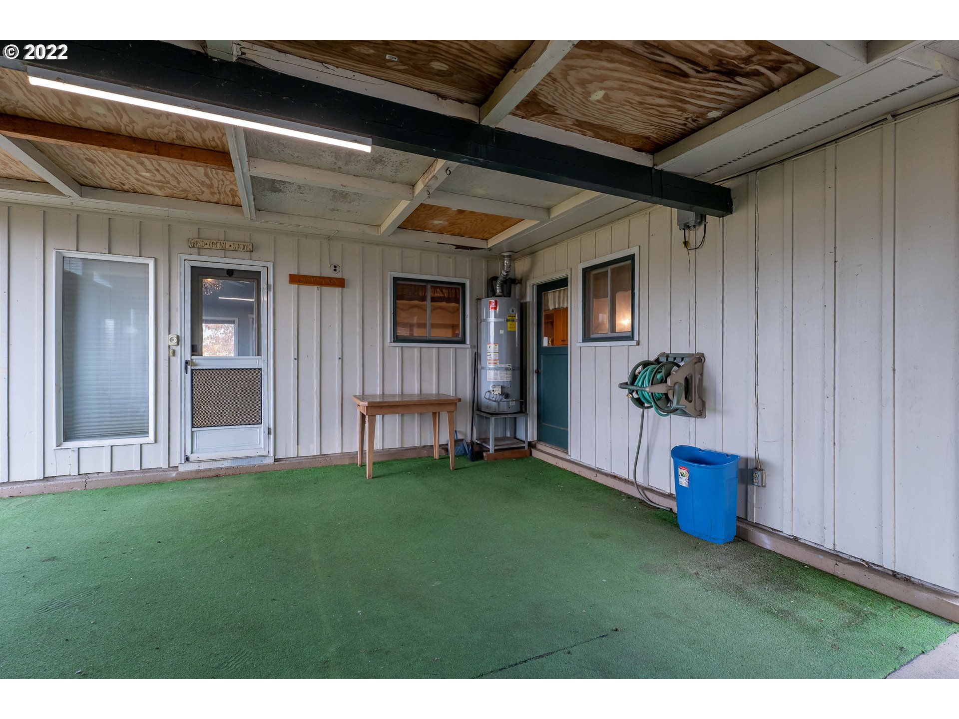643 South State Street Sutherlin, OR 97479 - Photo 19 of 32 a view of a porch in front of a house