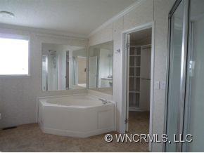463 Divide Loop Flat Rock, NC 28731 - Photo 8 of 12 Gallery Image 8