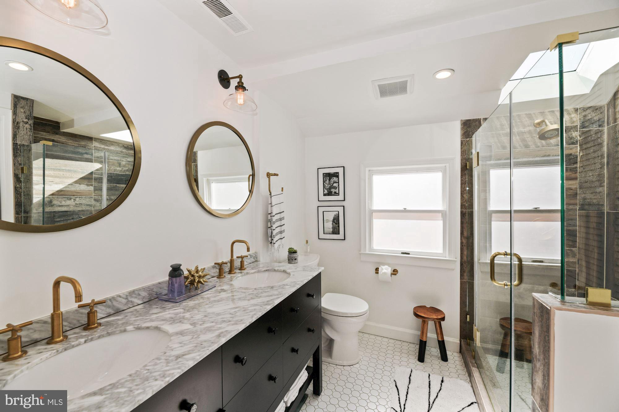 4717 24th Road North Arlington, VA 22207 - Photo 34 of 55 Master Bath