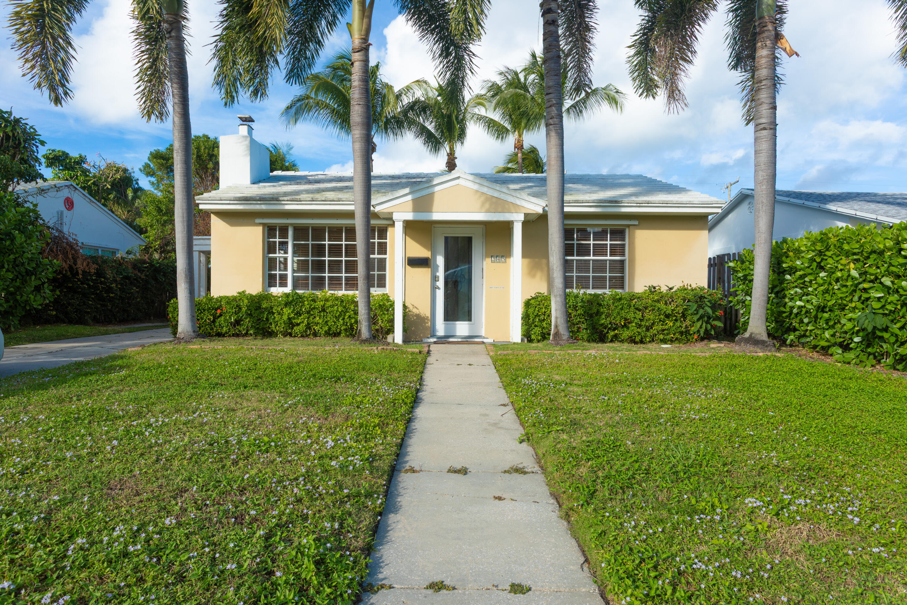 245 Cortez Road West Palm Beach, FL 33405 - Photo 2 of 32 Front 2
