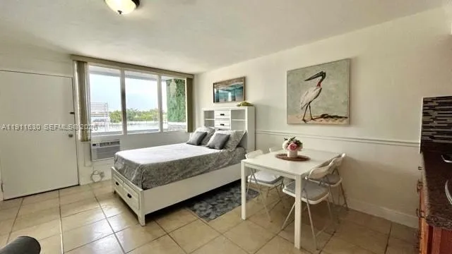 $1,899 | 6484 Indian Creek Drive, Unit 242, Miami Beach, FL 33141