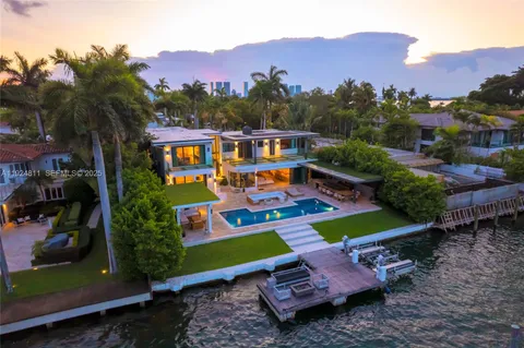 $22,500,000 | 327 East Rivo Alto Drive, Miami Beach, FL 33139