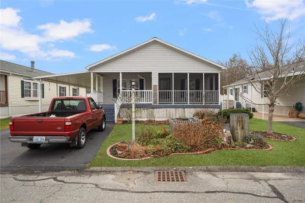 $325,000 | 3 Blackbird Court, Tiverton, RI 02878