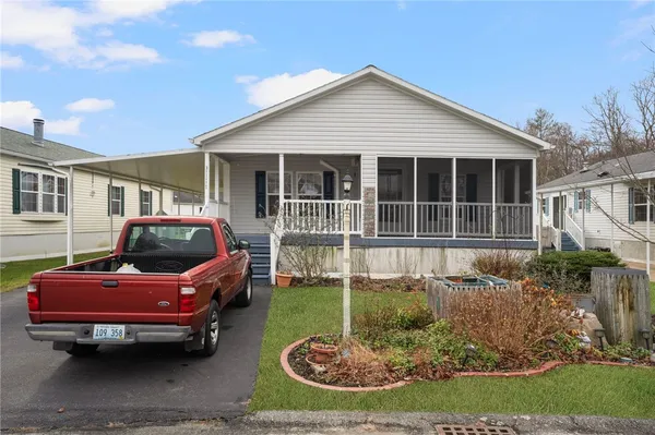 $325,000 | 3 Blackbird Court, Tiverton, RI 02878