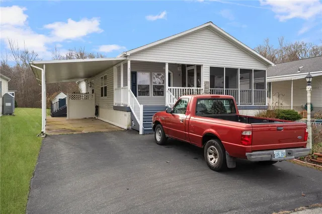 $325,000 | 3 Blackbird Court, Tiverton, RI 02878