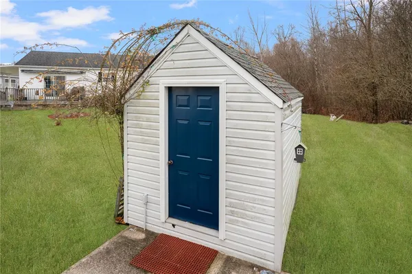 $325,000 | 3 Blackbird Court, Tiverton, RI 02878