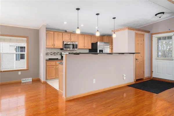 $325,000 | 3 Blackbird Court, Tiverton, RI 02878