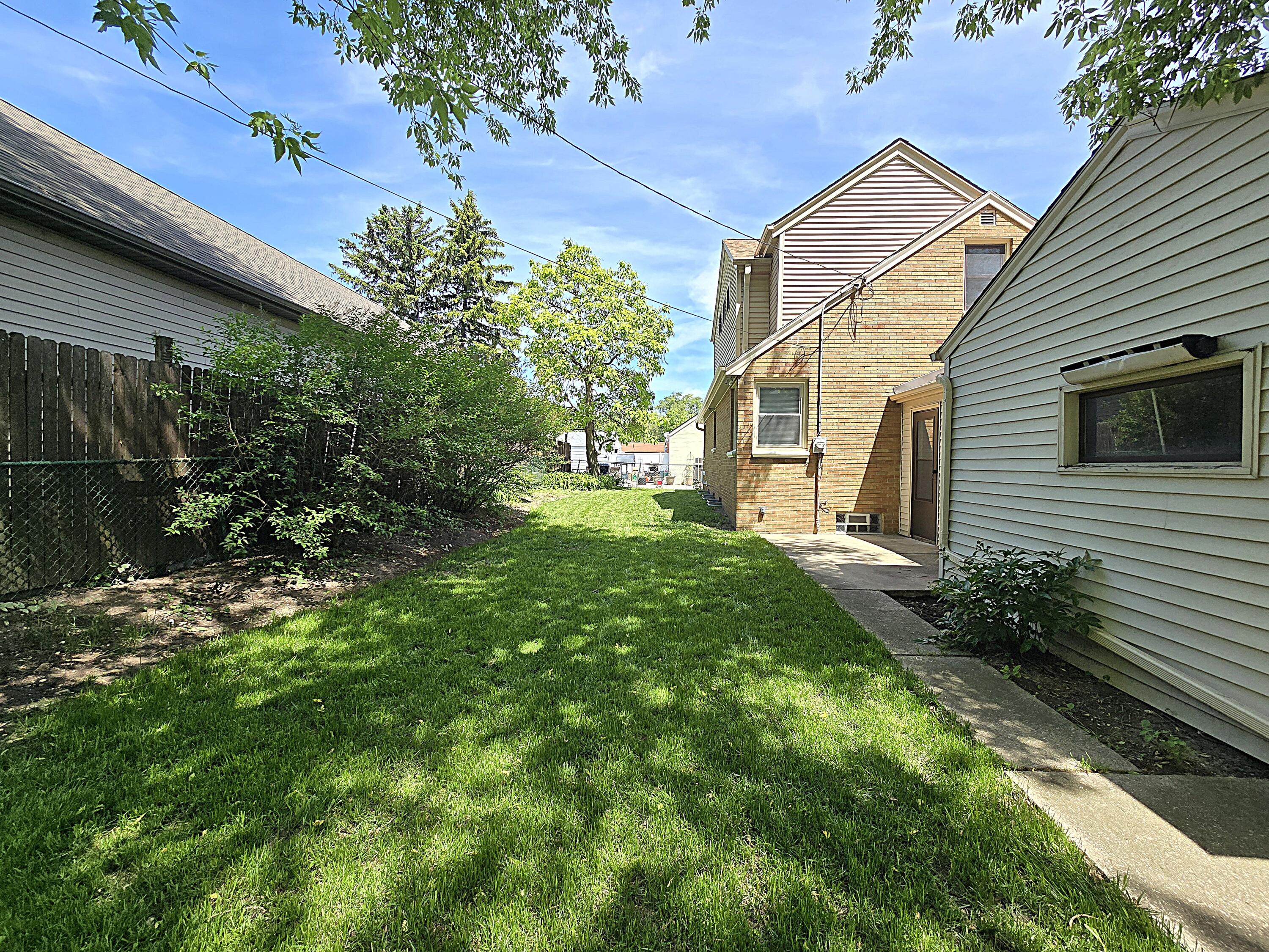 4445 South Burrell Street Milwaukee, WI 53207 - Photo 40 of 44 Backyard