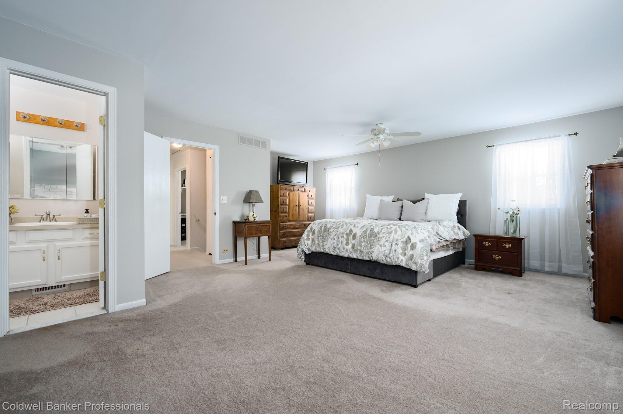 1362 West Fairview Lane Rochester, MI 48306 - Photo 23 of 35 1362-West-Fairview-27.JPG