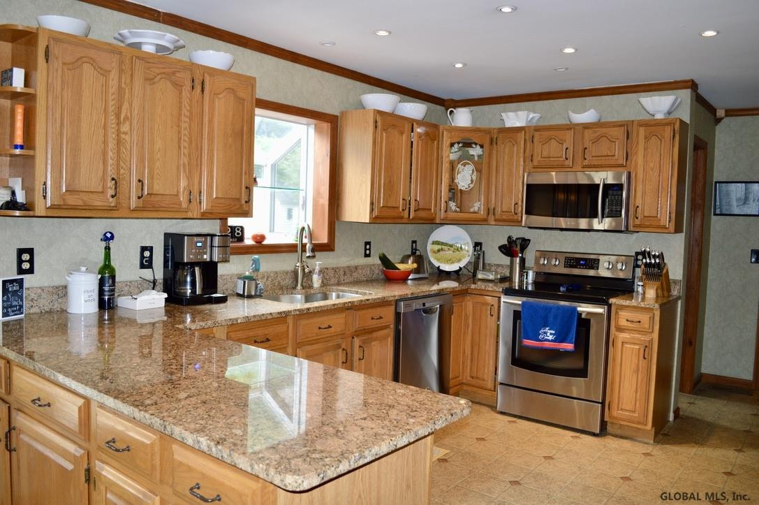2 Willow Road Queensbury, NY 12804 - Photo 7 of 34 Photo 7