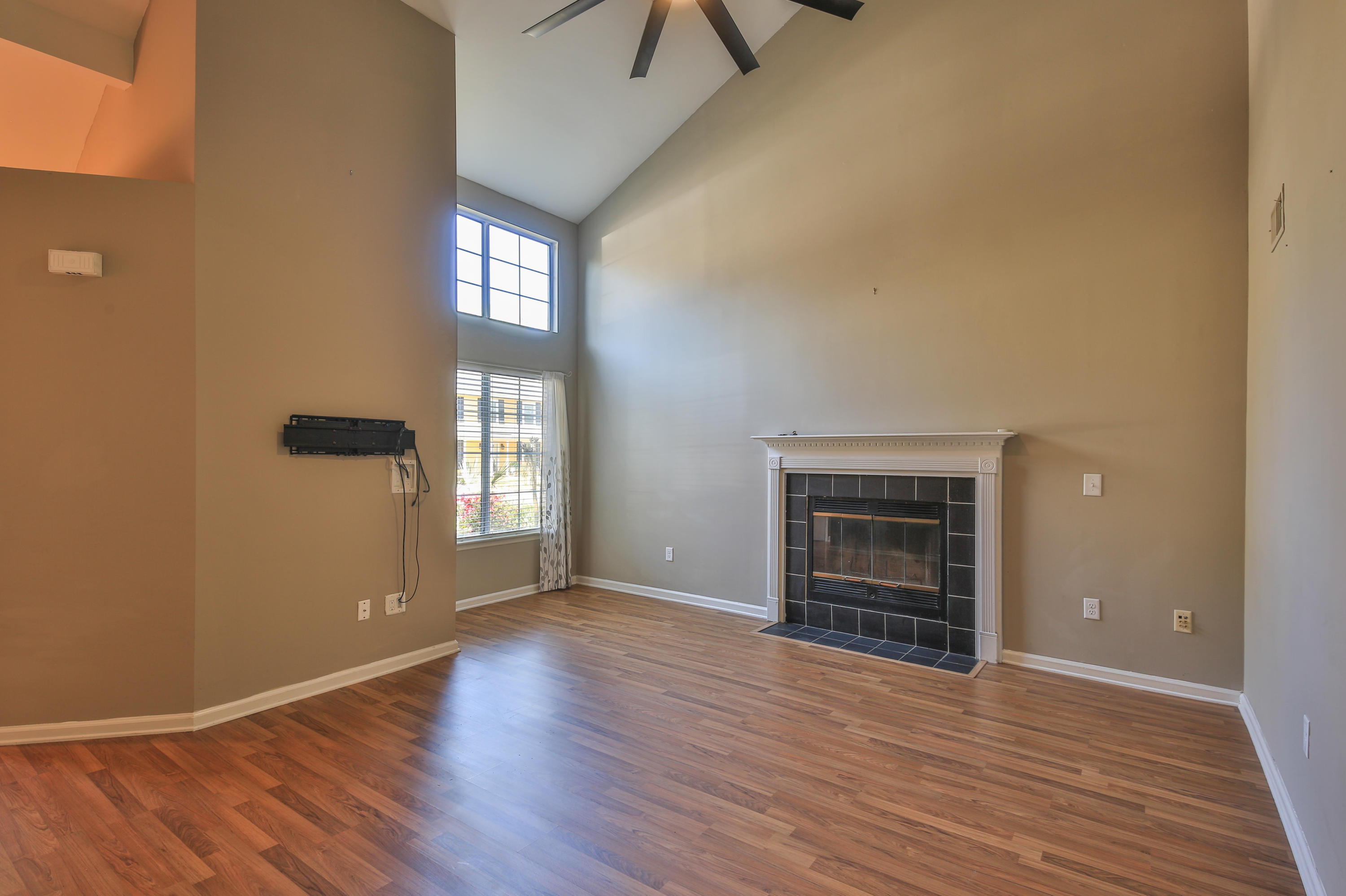 508 Castle Hall Road Mount Pleasant, SC 29464 - Photo 5 of 34 7B1A1162