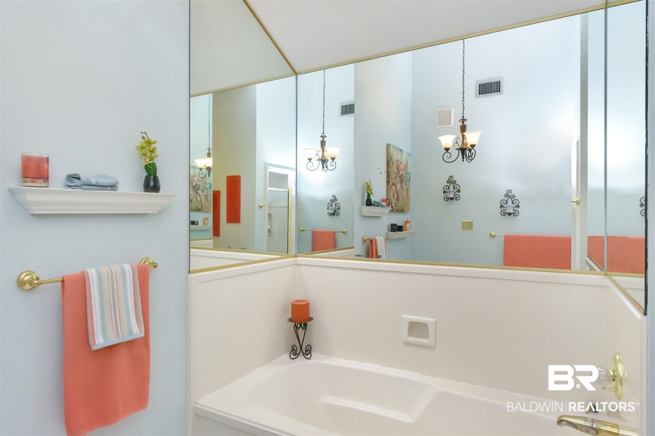 907 Wesley Avenue Mobile, AL 36609 - Photo 24 of 36