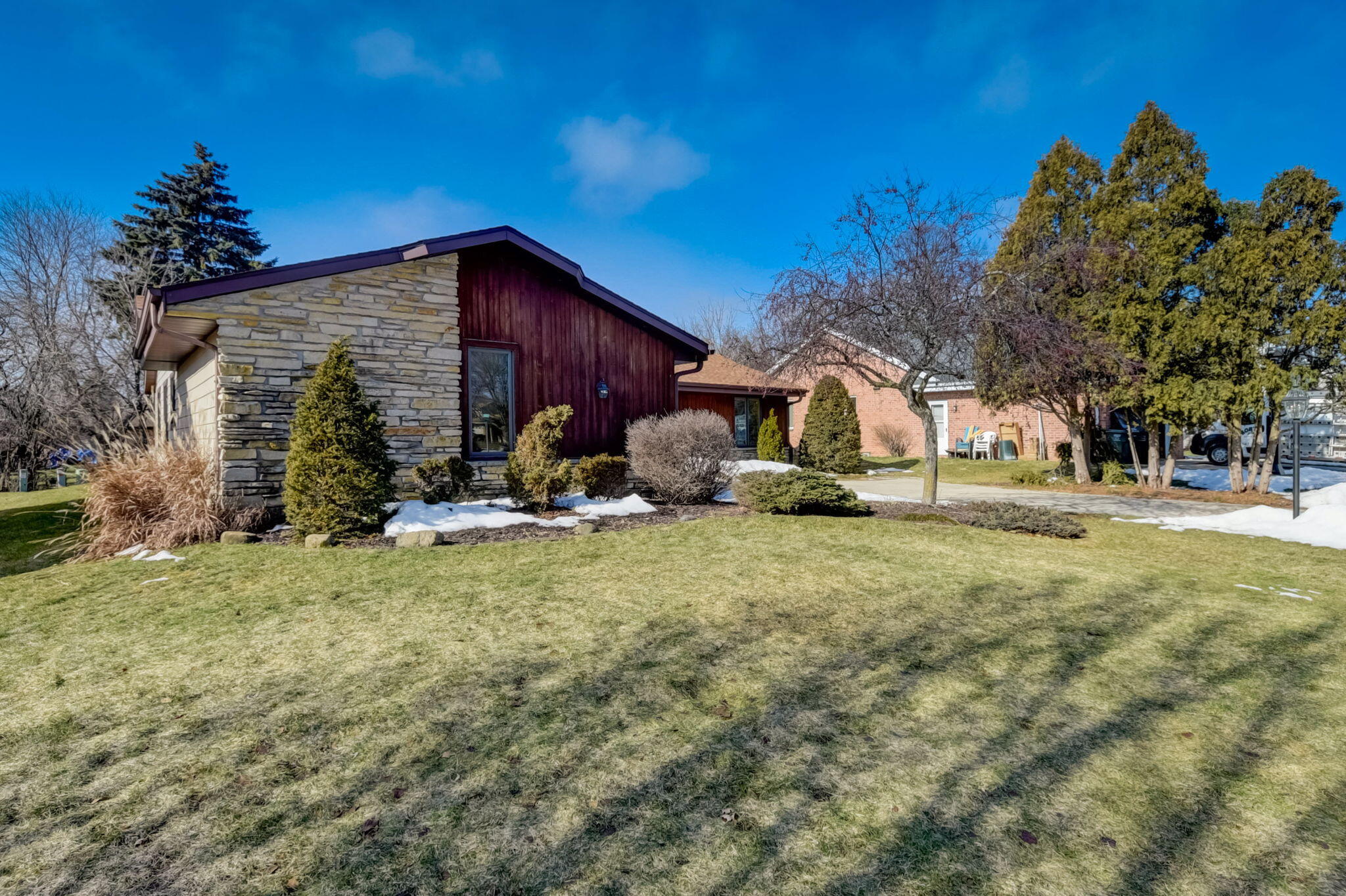 4465 South Longview Dr