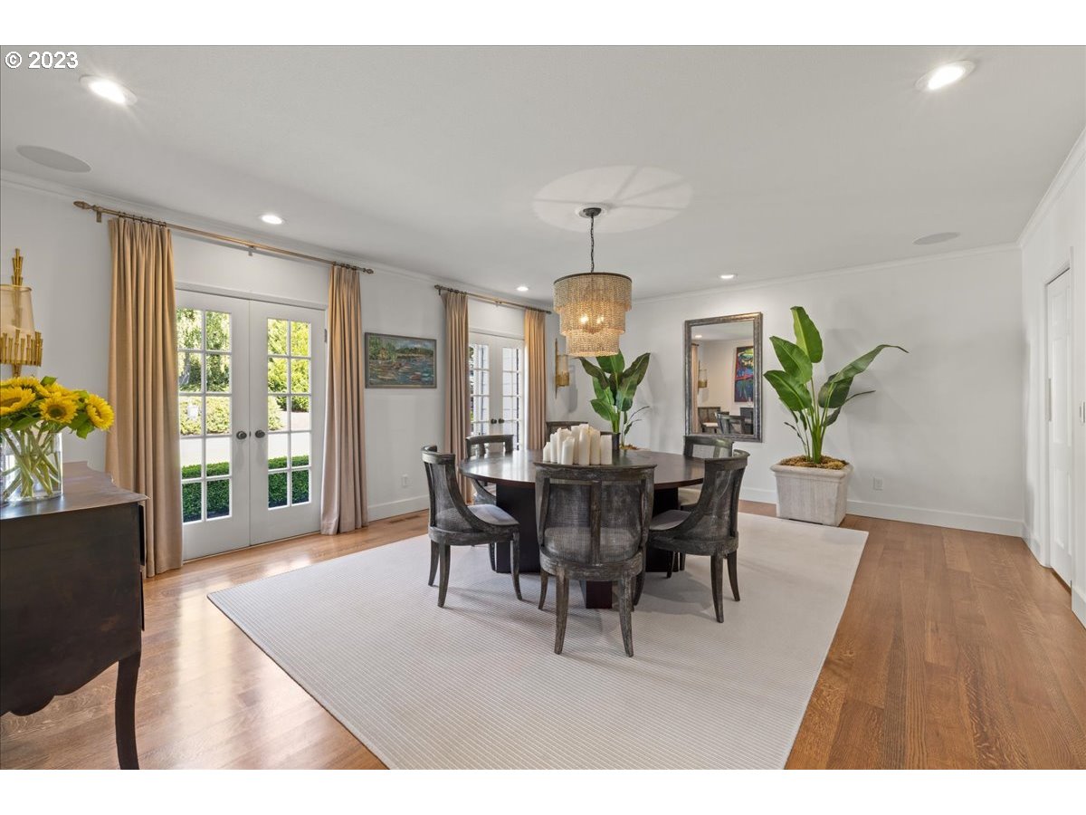 7470 Southwest Westgate Way Portland, OR 97225 - Photo 12 of 41 a view of a dining room with furniture and window