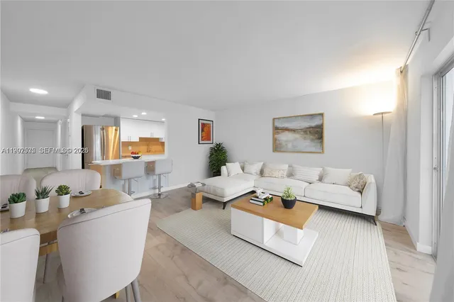 $499,000 | 200 Galen Drive, Unit 308, Key Biscayne, FL 33149