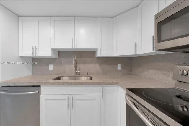 $499,000 | 200 Galen Drive, Unit 308, Key Biscayne, FL 33149