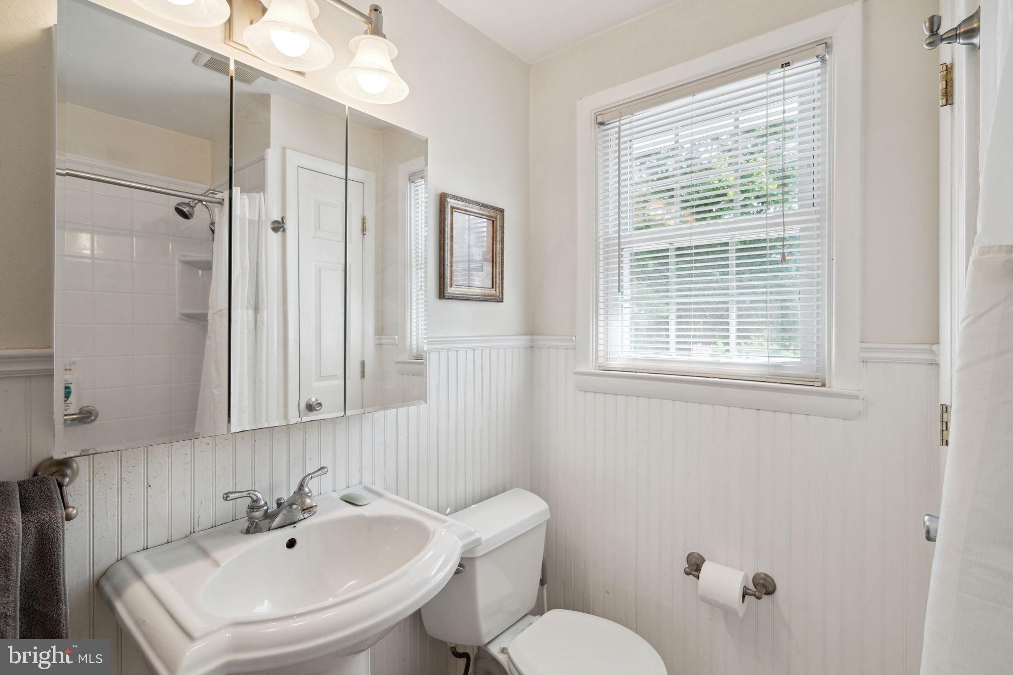 837 Rhoads Drive Springfield, PA 19064 - Photo 13 of 30