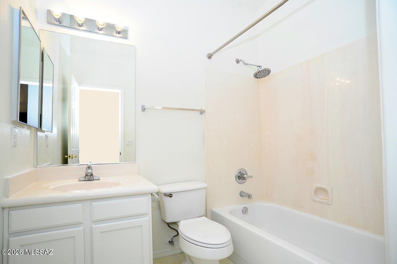 760 North Western Ridge Trail Tucson, AZ 85748 - Photo 39 of 45 Hall Bath