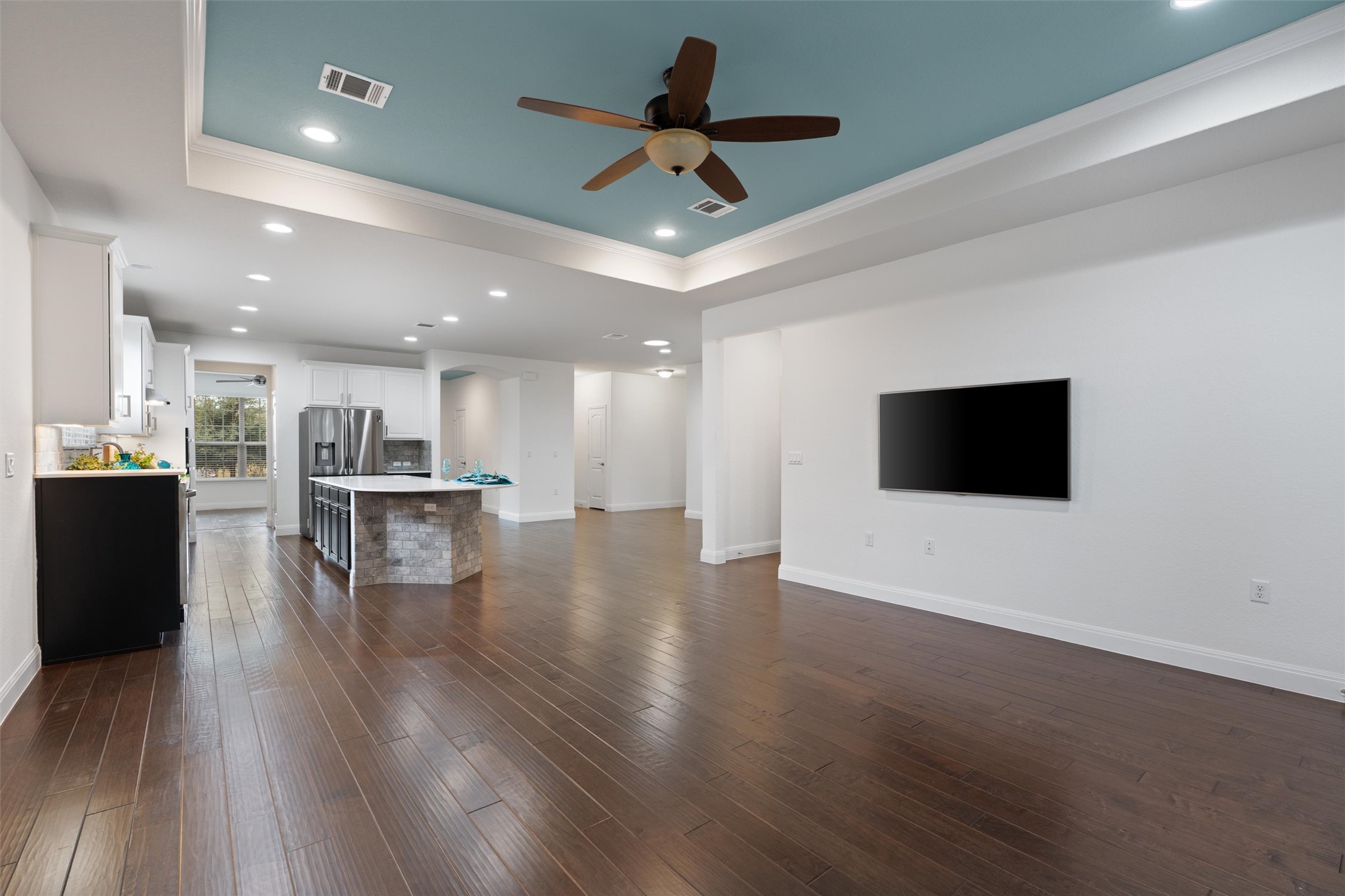 706 Kite Ridge Street Georgetown, TX 78633 - Photo 17 of 37 a view of kitchen with microwave and refrigerator