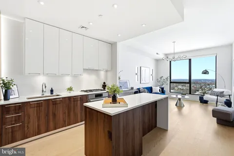 $729,900 | 1650 Silver Hill Drive, Unit 1703, McLean, VA 22102