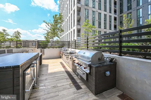 $729,900 | 1650 Silver Hill Drive, Unit 1703, McLean, VA 22102