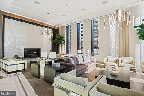 $729,900 | 1650 Silver Hill Drive, Unit 1703, McLean, VA 22102