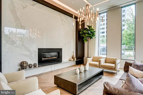 $729,900 | 1650 Silver Hill Drive, Unit 1703, McLean, VA 22102