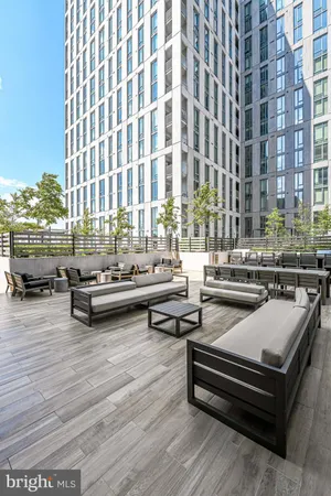 $729,900 | 1650 Silver Hill Drive, Unit 1703, McLean, VA 22102