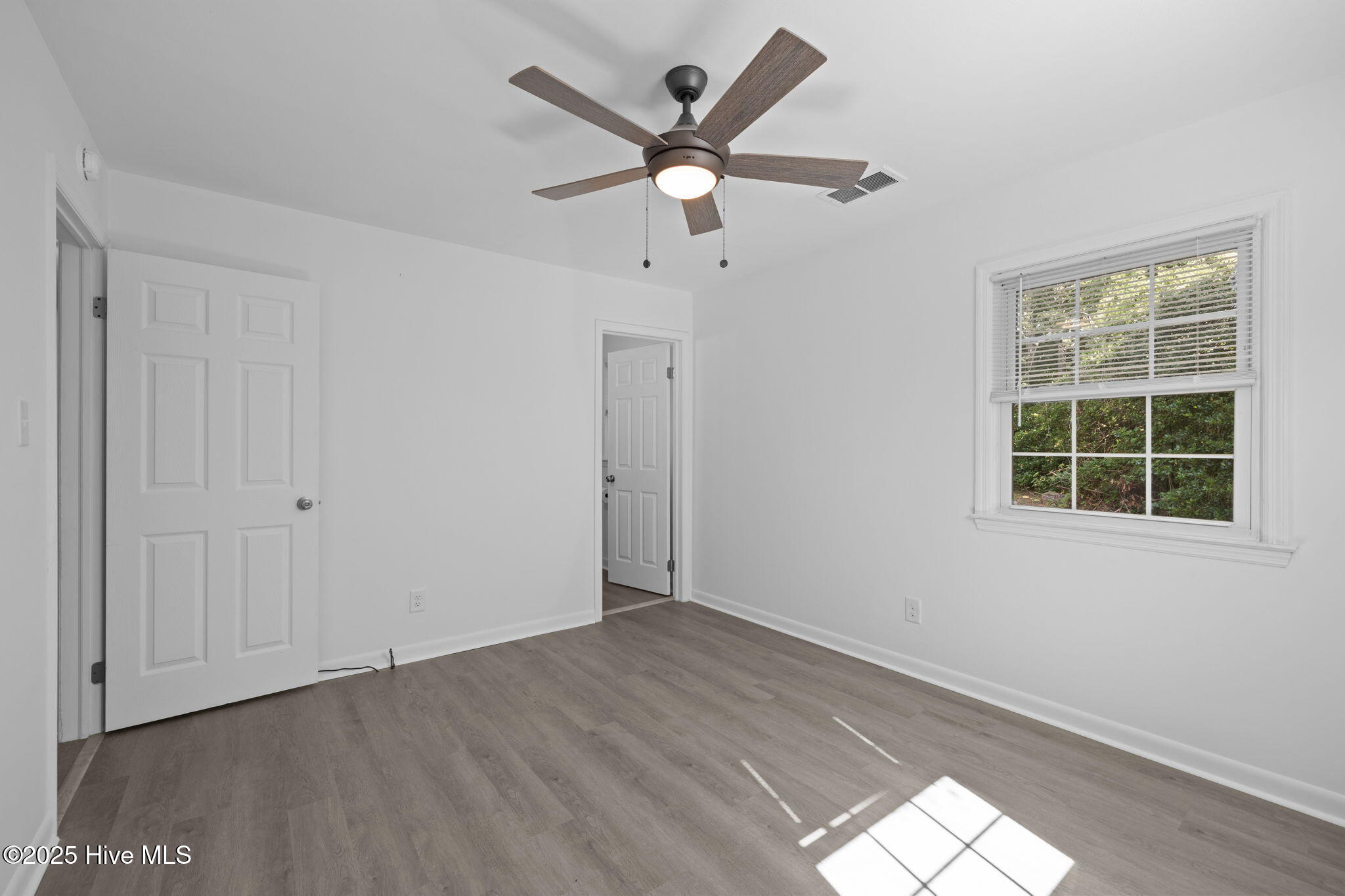 119 Riverside Drive Havelock, NC 28532 - Photo 13 of 41 Primary Bedroom